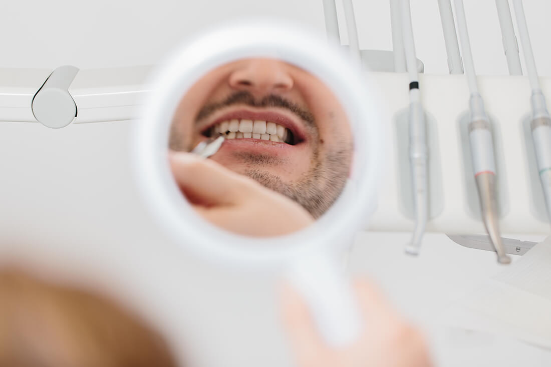 Ästhetische Zahnheilkunde - Leistungen von Zahnarzt Bittelmeyer und Zahnärztin Deister - Zahnarzt München